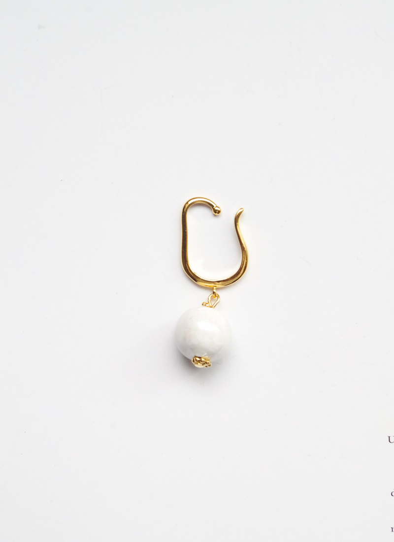 イヤーカフ（マットホワイト)