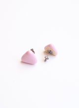 サンカクピアス（ライトピンク)