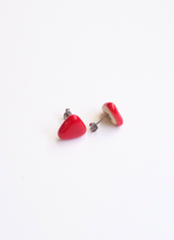 サンカクピアス（レッド)