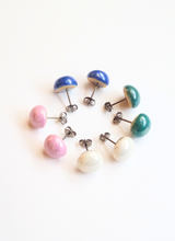 プチピアス（パール・ブルー)