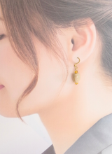 サンカクスイピアス（スプラッシュ模様・ベージュ)