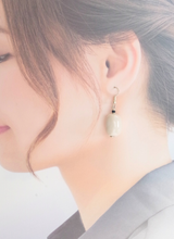 MINI CHARLESTONピアス（クリーム）
