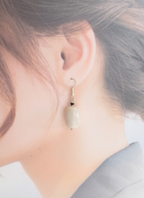 MINI CHARLESTONピアス（クリーム）