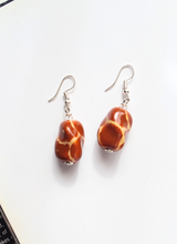 TWISTピアス（キリン柄)