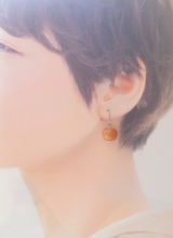 ミニ・キャンディピアス（ピンクベージュ)