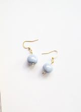 MINI TANGOピアス（パール・ライトブルー)