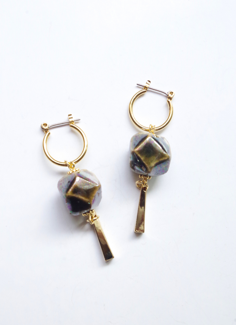 ファセットピアス（フープ・カーキブラウン)
