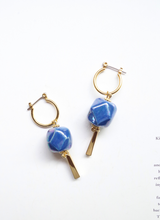ファセットピアス（フープ／パール・ブルー)