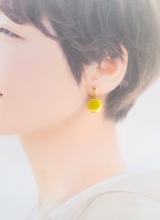 プチラウンドピアス（パール・レモン)