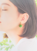 プチラウンドピアス（パール・アップル)