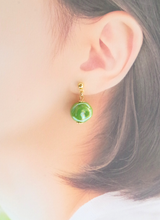 プチラウンドピアス（パール・アップル)