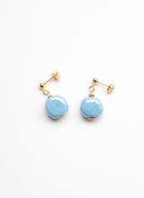 プチラウンドピアス（パール・スカイブルー)