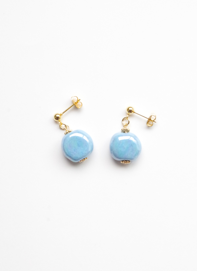 プチラウンドピアス（パール・スカイブルー)