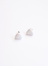 サンカクピアス（ホワイト)