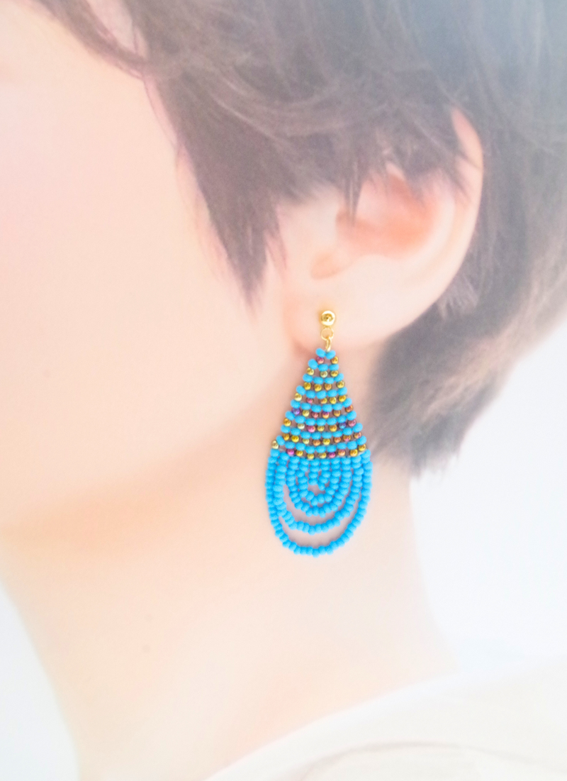 クジャクピアス（ターコイズブルー)