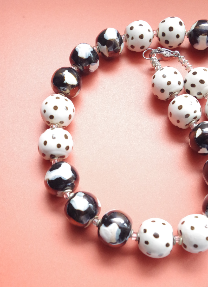 ミニ・キャンディネックレス（ドット＆エスニック柄・モノトーン)