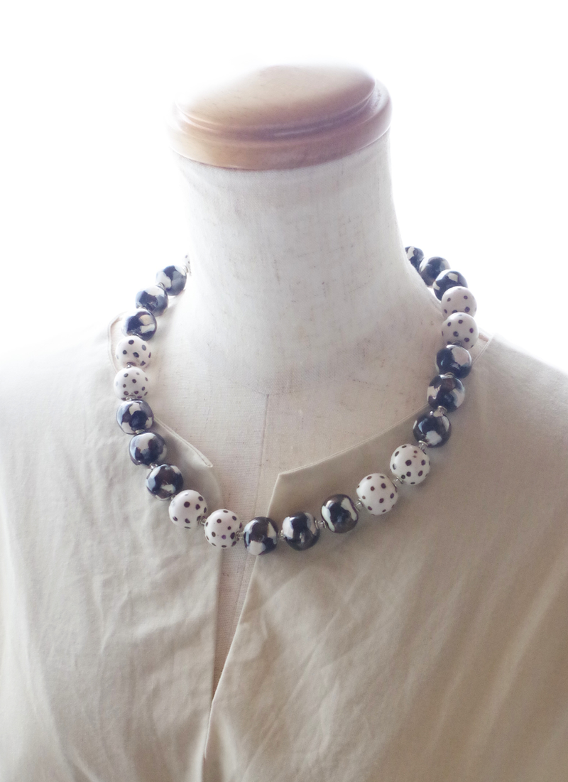 ミニ・キャンディネックレス（ドット＆エスニック柄・モノトーン)