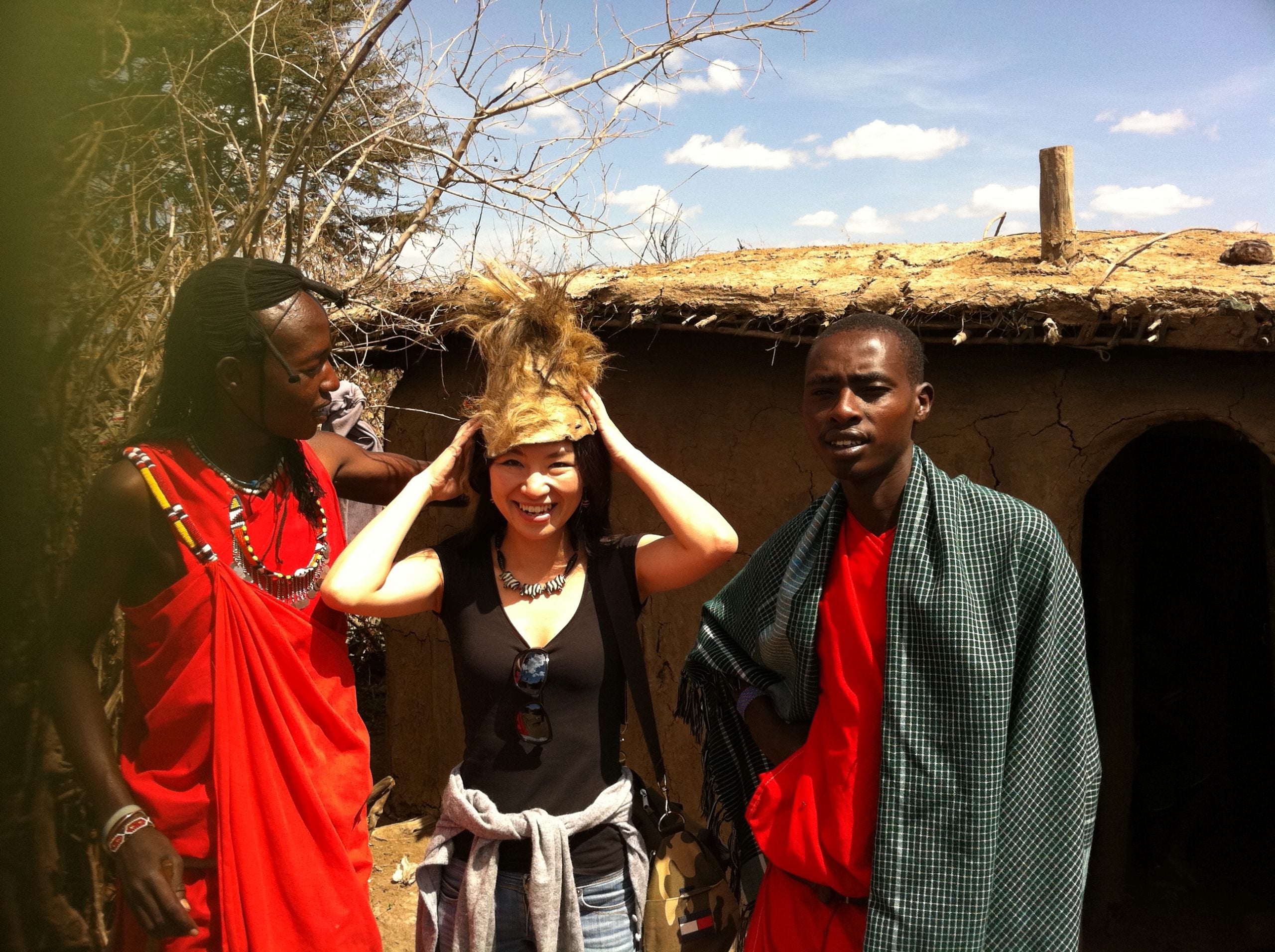 ケニアコラム マサイの戦士 俺の仕留めたライオン カラフルで大人可愛いハンドメイドアフリカンアクセサリー専門店 Chuui
